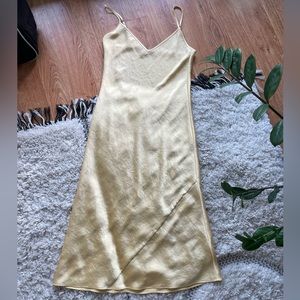 Aritzia Wilfred only slip midi dress wheat light yellow XS